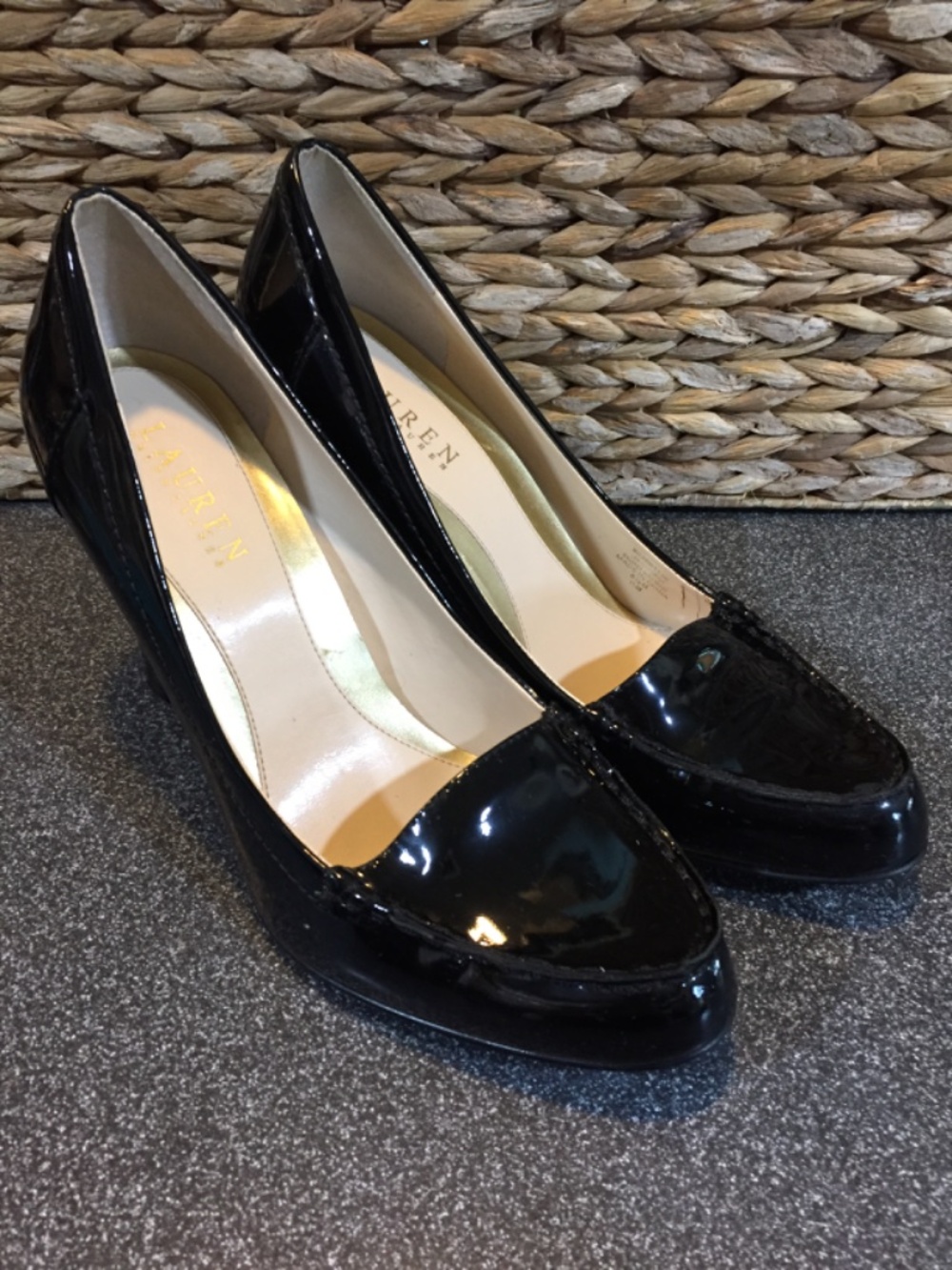 Lauren Ralph Lauren Black Patent Leather Pumps - Picture 6 of 13